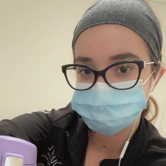 Meet your Posher, Kendra - Picture 3 of 8